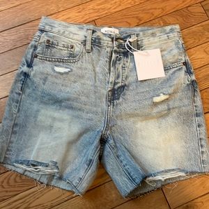 Pistols Denim High Rise Mom Cut Off Size 27